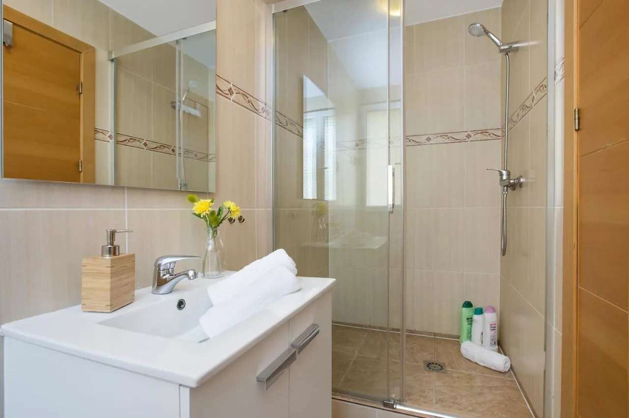 Stay U-Nique Apartments Sicilia Barcelona 0*,  Španělsko